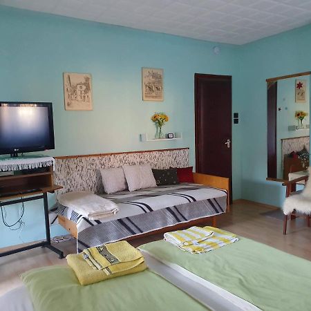 Pereszlenyi Vendeghaz Hotell Visegrád Exteriör bild