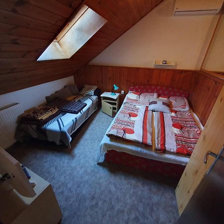 Pereszlenyi Vendeghaz Hotell Visegrád Exteriör bild