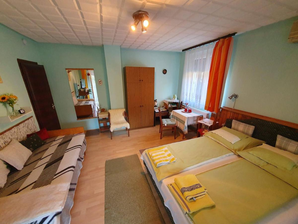 Pereszlenyi Vendeghaz Hotell Visegrád Exteriör bild
