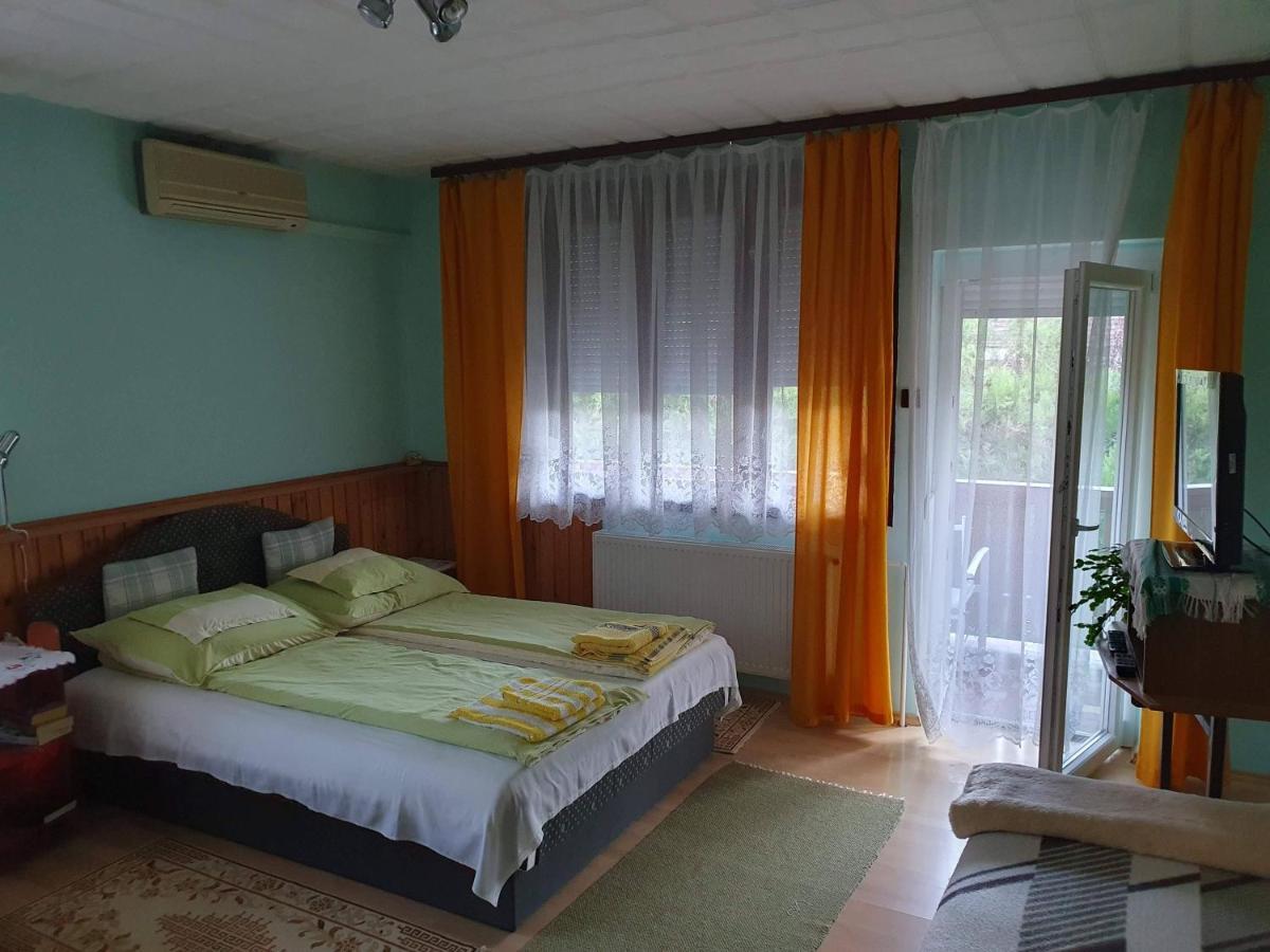 Pereszlenyi Vendeghaz Hotell Visegrád Exteriör bild