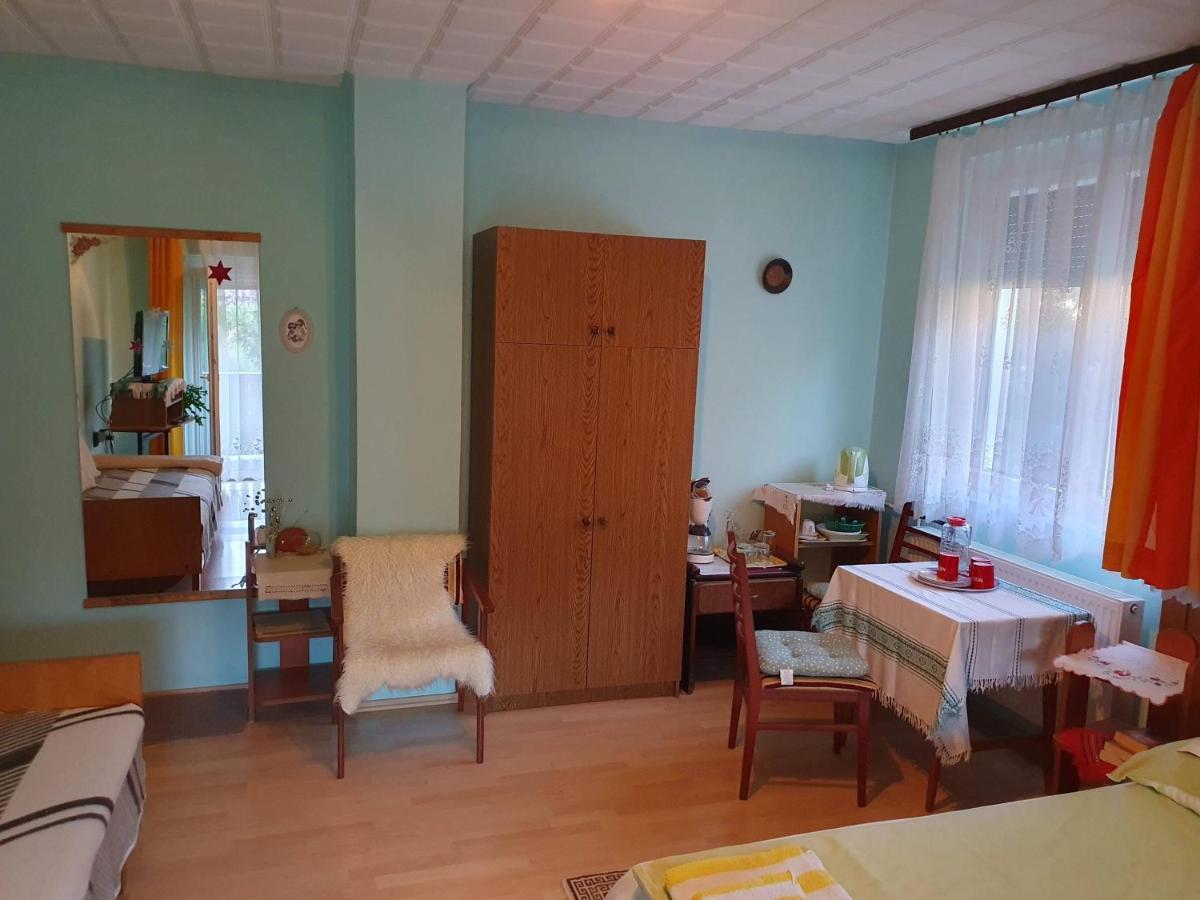 Pereszlenyi Vendeghaz Hotell Visegrád Exteriör bild
