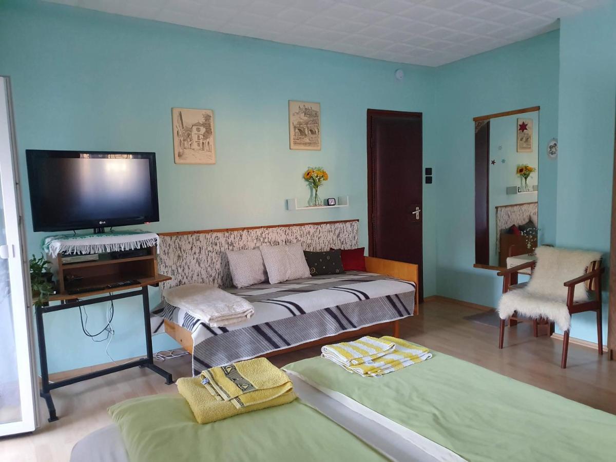 Pereszlenyi Vendeghaz Hotell Visegrád Exteriör bild